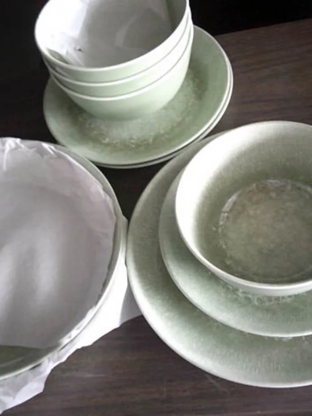 NEW LOT BETTER HOMES & GARDENS DISHES BOWLS PLATES SAUCERS MATCHING GREEN SET 🔥